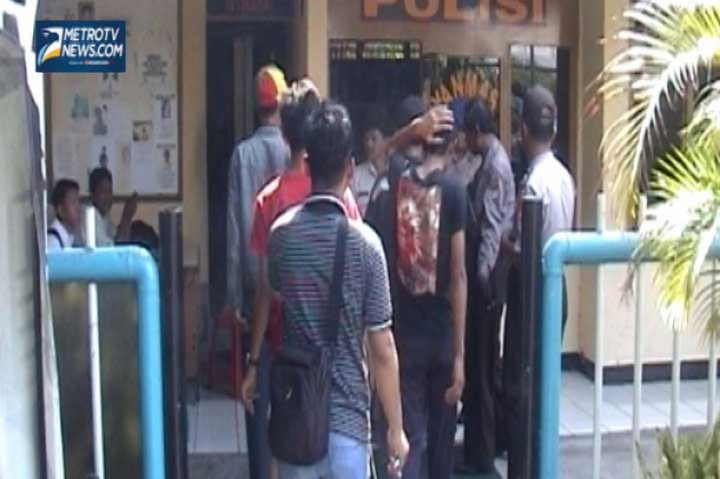 Razia Preman di Terminal Pulogadung