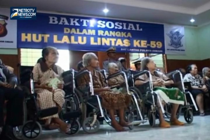 HUT Lantas Ke-59, Polantas Polres Cimahi Sambangi Panti Jompo