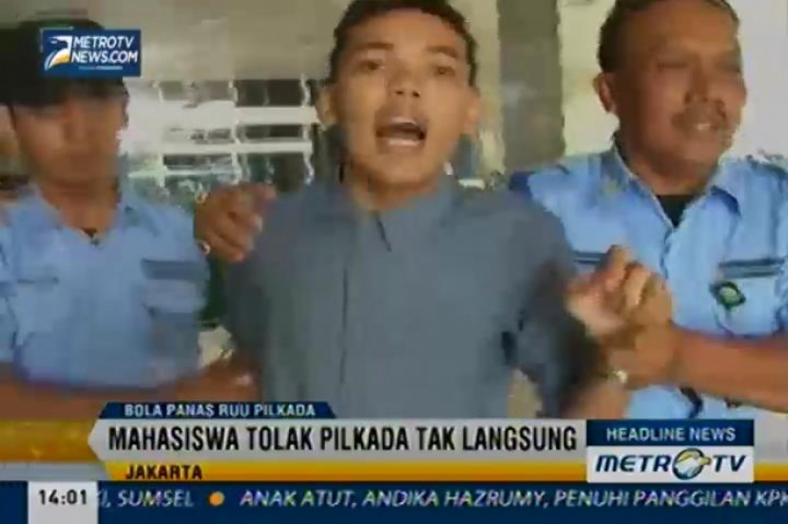 5 Mahasiswa Nekat Terobos Gedung DPR