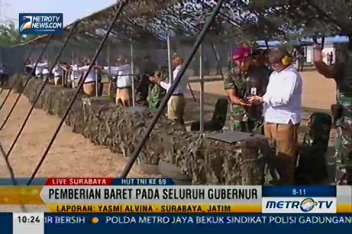 Jelang HUT TNI, Presiden SBY Berikan Baret pada Gubernur se-Indonesia