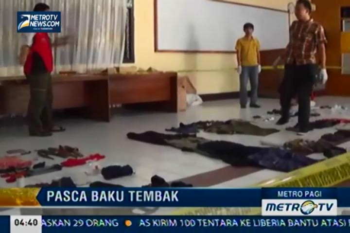 Polisi Amankan Barang Bukti Pascabaku Tembak Antara Polisi dengan Warga Sipil Bersenjata