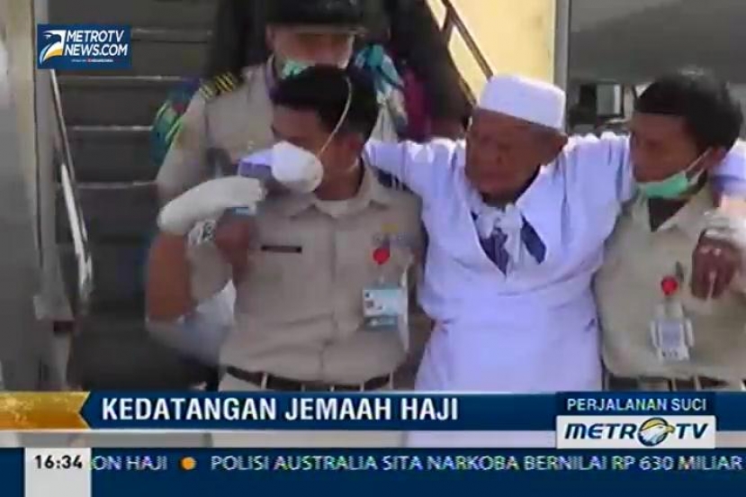 Kedatangan Molor 6 Jam, Jemaah Haji Makassar Kelelahan   
