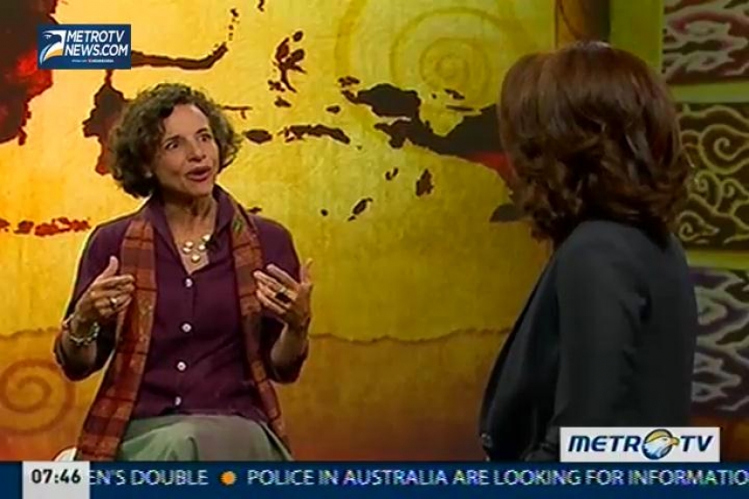 Indonesia Now, October 12, 2014 (2)