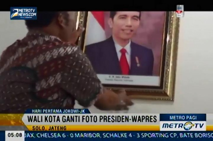 Kantor Pemerintahan dan Sekolah Mulai Mengganti Foto Presiden dan Wakil Presiden