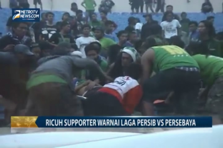 Ricuh Suporter Warnai Laga Persib vs Persebaya 