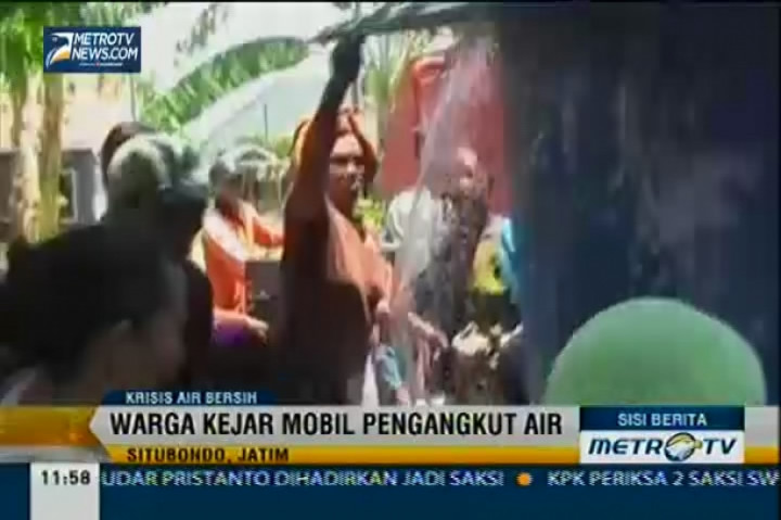 Krisis Air, Warga Situbondo Kejar Mobil Pengangkut Air