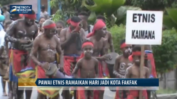 Pawai Etnis Ramaikan Hari Jadi Kota Fakfak