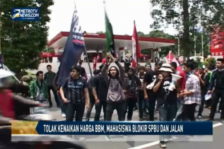 Tolak Kenaikan Harga BBM, Mahasiswa Blokir SPBU dan Jalan