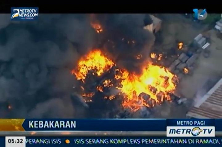 Kebakaran Besar Hanguskan Gudang di Sydney-Australia