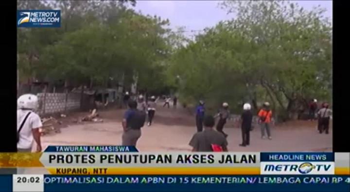 Protes Jalan Ditutup, Mahasiswa Undana & Politani di Kupang Bentrok