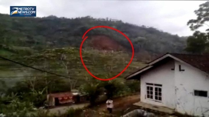 Video Amatir Detik-Detik Terjadinya Longsor Banjarnegara