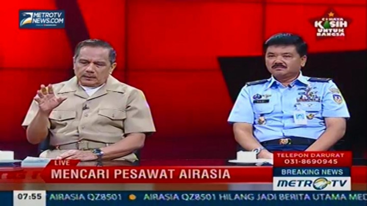 Mencari Pesawat AirAsia QZ8501 (4)