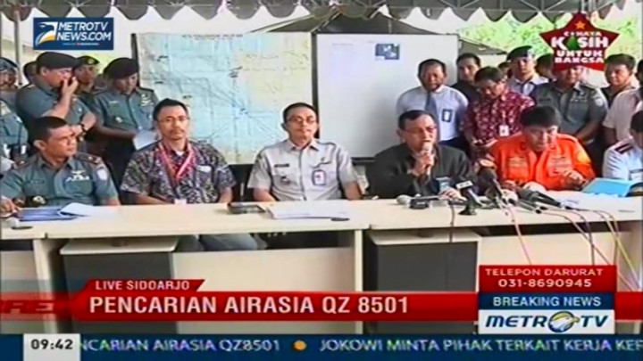 Konpers Pencarian Pesawat AirAsia QZ8501 di Bandara Juanda