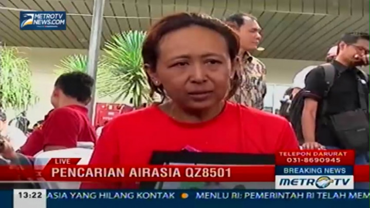 Kesedihan dan Kecemasan Keluarga Penumpang AirAsia QZ8501