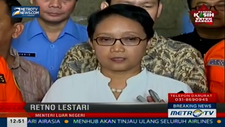 Mencari Pesawat AirAsia QZ8501 (13)