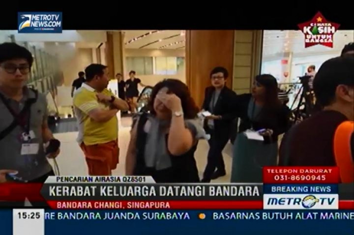 Keluarga Korban QZ8501 Terus Berdatangan ke Bandara Changi