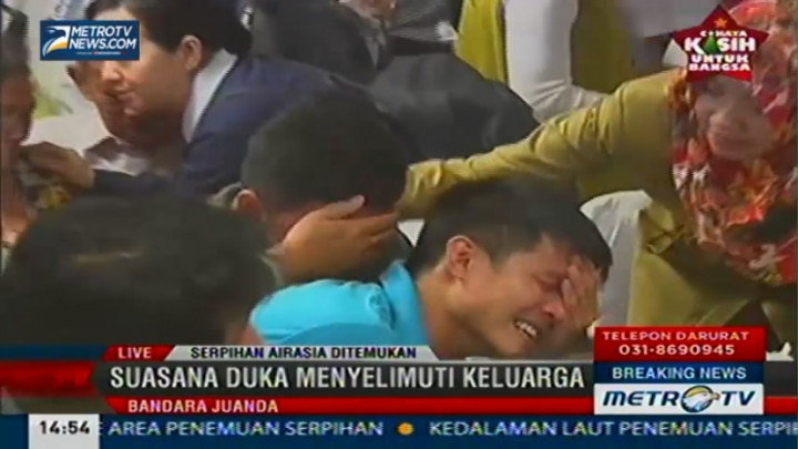 AirAsia QZ8501 Ditemukan, Suasana Bandara Juanda Berubah Duka
