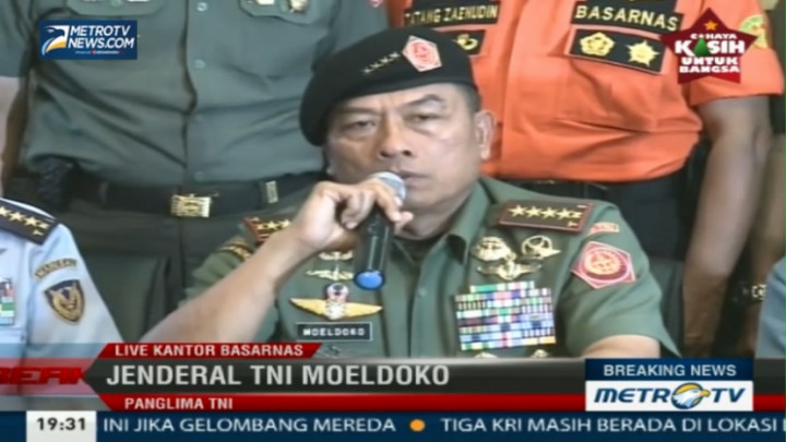 Panglima TNI Konpers Proses Evakuasi AirAsia QZ8501  