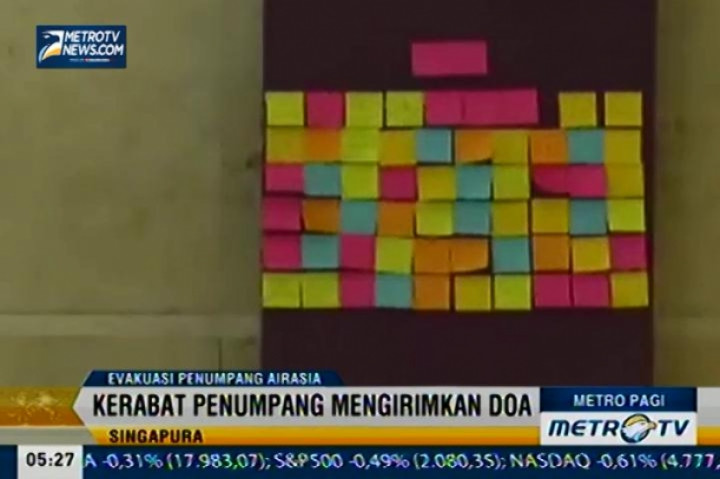 Tulisan Doa dan Harapan di Kertas Warna-Warni di Bandara Changi-Singapura