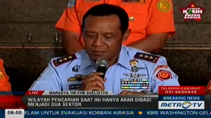  Basarnas Siapkan 17 Helikopter untuk Evakuasi Korban AirAsia