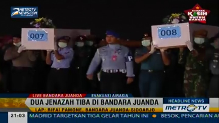Dua Jenazah Korban QZ8501 Tiba di Bandara Juanda