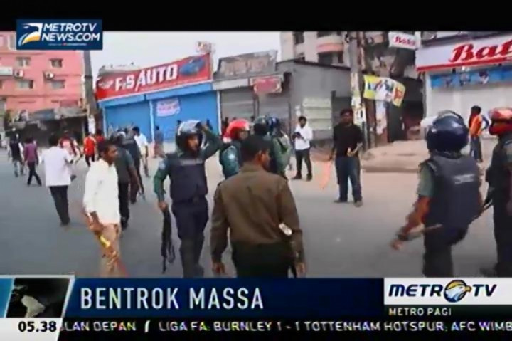 Polisi Bangladesh dan Aktivis Oposisi Terlibat Bentrok