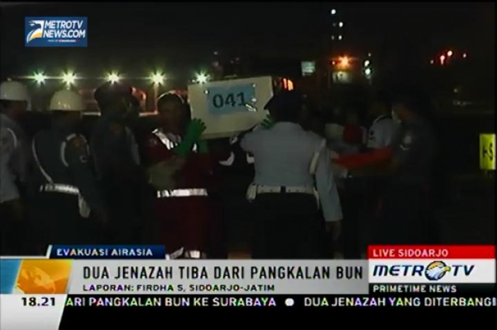 Dua Jenazah Penumpang QZ8501 Dibawa ke RS Bhayangkara