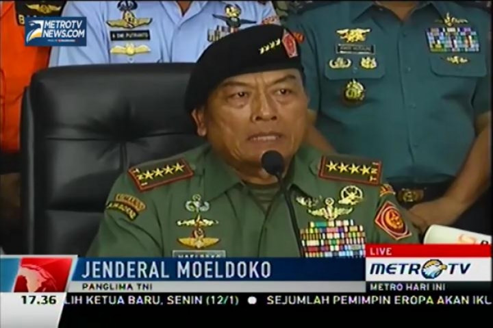 Ekor QZ8501 Ditemukan, Moeldoko: TNI akan Panggil KNKT