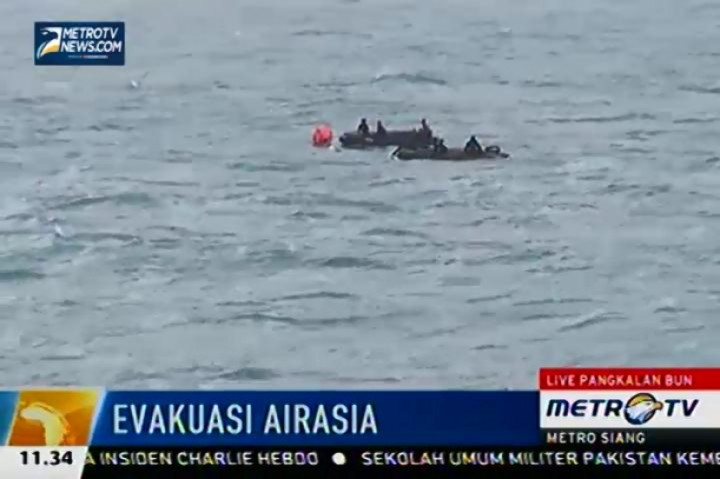 Tim Penyelam TNI AL Berhasil Angkat Bagian CVR Black Box