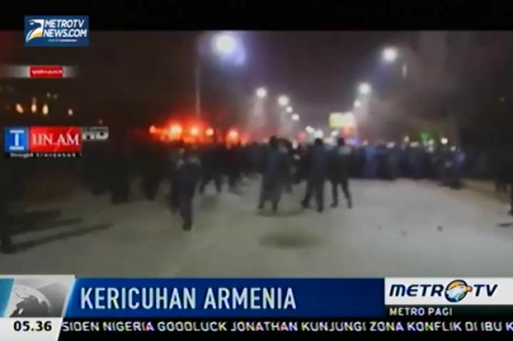Ratusan Massa Terlibat Bentrok dengan Kepolisian Armenia