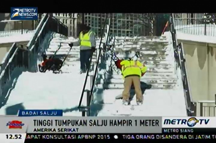 Badal Salju Ganggu Aktivitas Warga Amerika