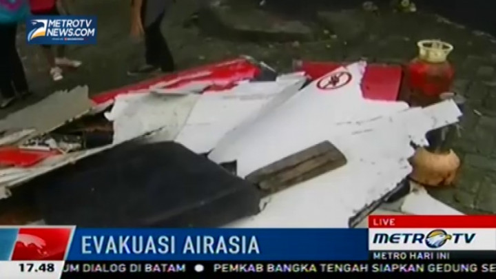 Tumpukan Serpihan AirAsia Jadi Ajang Wisata Masyarakat