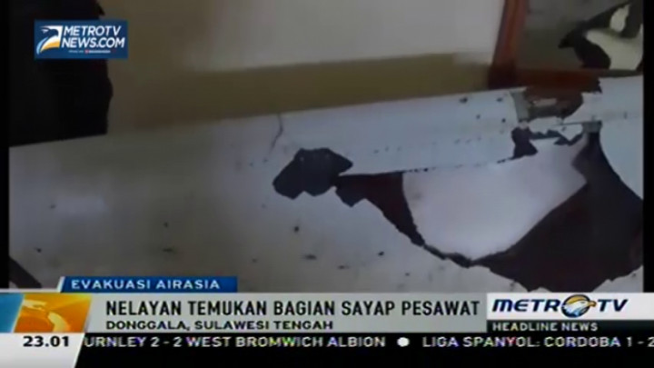 Nelayan Donggala Temukan Serpihan Sayap AirAsia