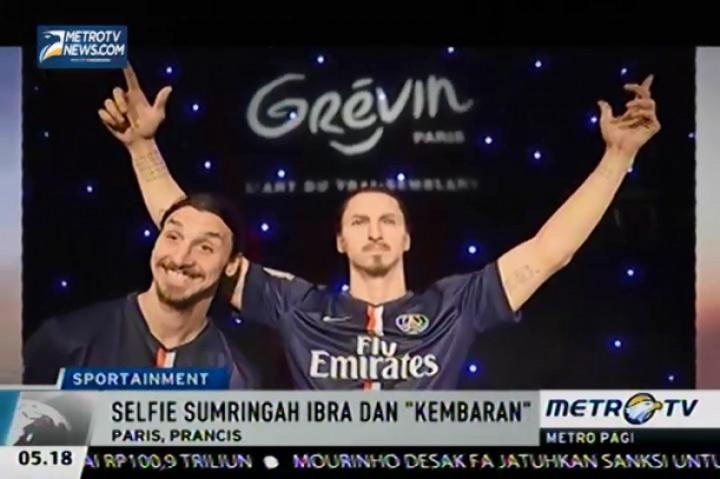 Ibra Berfoto Selfie dengan Kembarannya