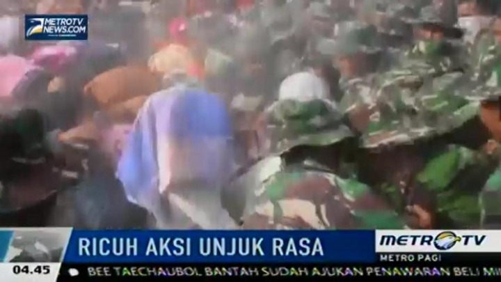 Unjuk Rasa Sengketa Lahan TNI dengan Warga Diwarnai Kericuhan