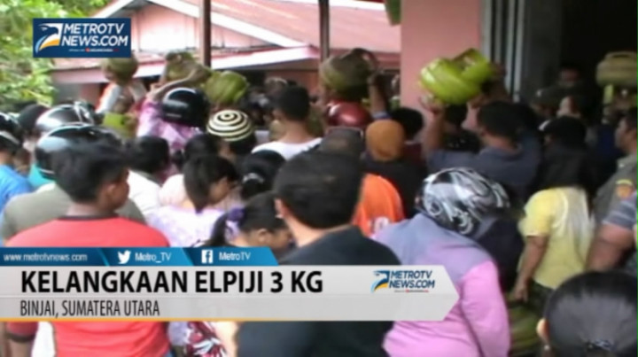 Warga Binjai Saling Dorong Beli Elpiji 3 Kg