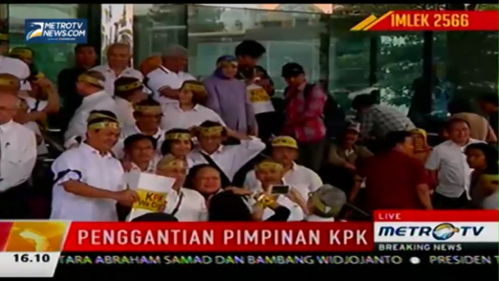 Beri Dukungan, Alumni UI Berkumpul di Gedung KPK