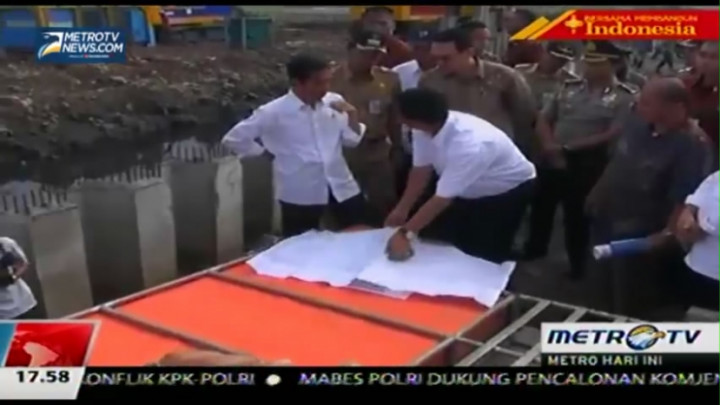 Pasca Umumkan Cakapolri Baru, Presiden Blusukan ke Kali Ciliwung