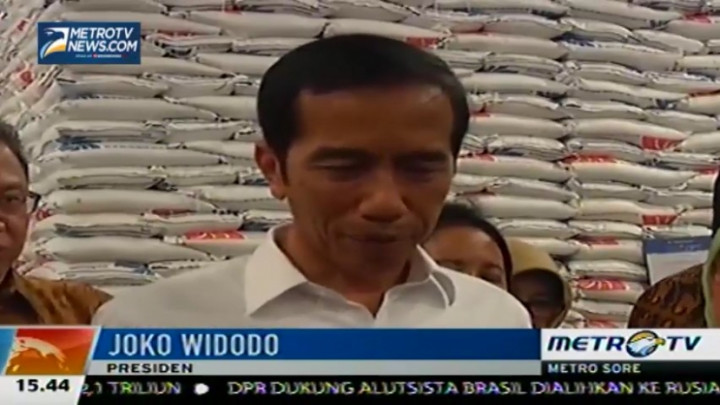 Jokowi Lepas Beras Operasi Pasar  