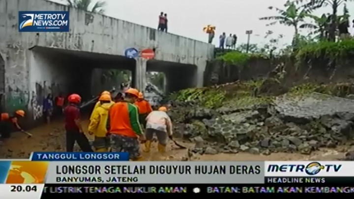 Hujan Deras Sebabkan Tanggul Penahan di Banyumas Longsor