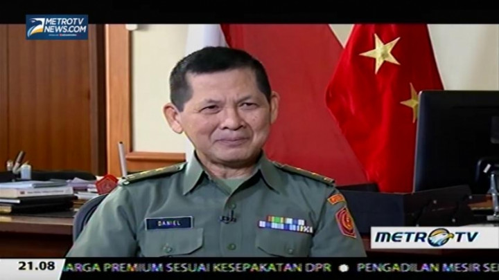 Daniel Tjen, Warga Keturunan Berpangkat Mayjen TNI (1)