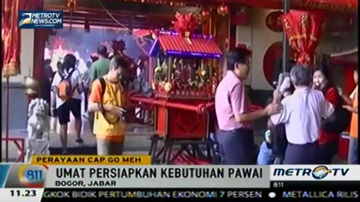Jelang Cap Go Meh, Warga Tionghoa Padati Vihara Dhanagun-Bogor