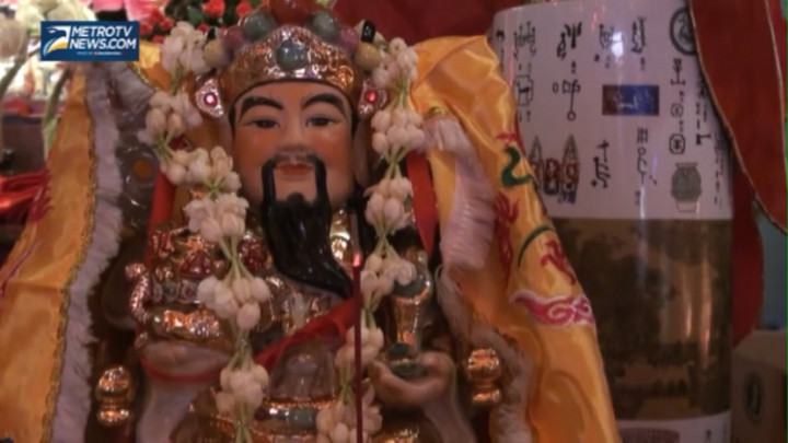 Ketika Para Dewa 'Bertamu'    