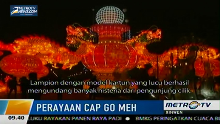 Pertunjukan Naga dan Lampion di Sichuan Tiongkok 