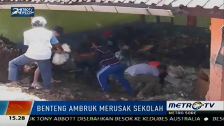 Jelang UTS, Gedung SDN Sukaasih Bandung Jebol