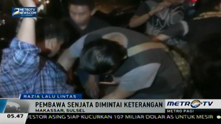  Razia Lalu Lintas, Polisi Temukan Anak Panah dan Badik