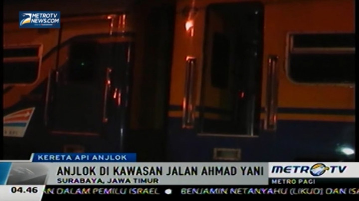Kereta Api Probowangi Anjlok di Surabaya 