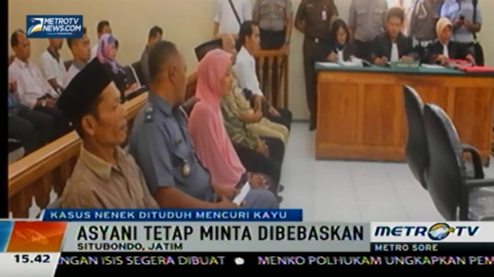 Hadiri Sidang Keenam, Nenek Asyani Berharap Bisa Dibebaskan