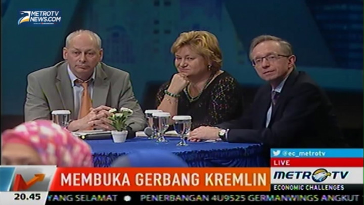 Membuka Gerbang Kremlin (4)