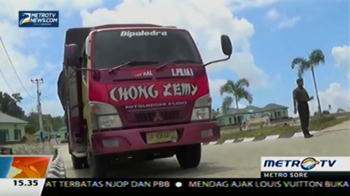 Petugas Sita 14 Meter Kubik Kayu Ilegal di Tanah Bumbu